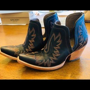 Ariat Dixon Booties-Black